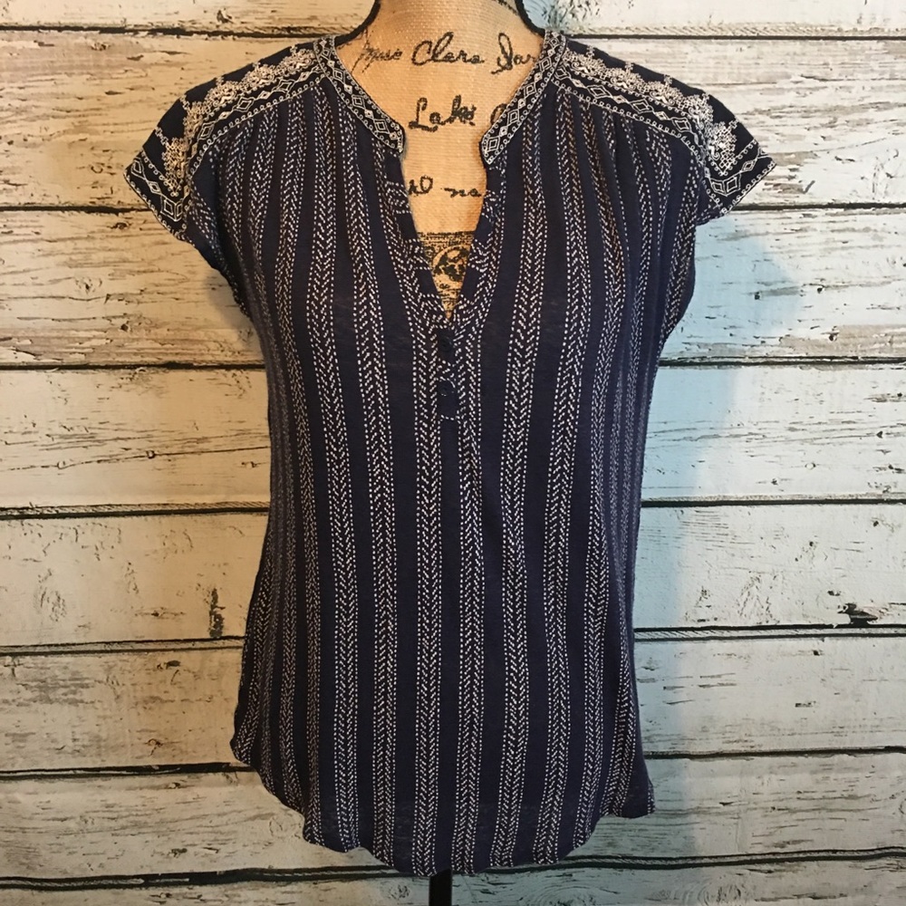 Lucky Brand Navy & White Top Size XL